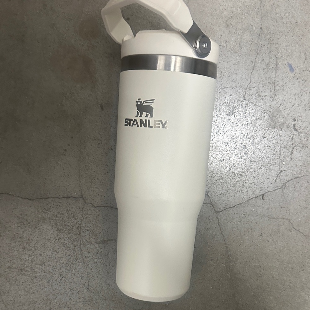 Off white flip Stanley